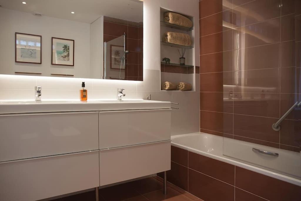 Superb Townhouse In Golden Mile Appartement Marbella Buitenkant foto
